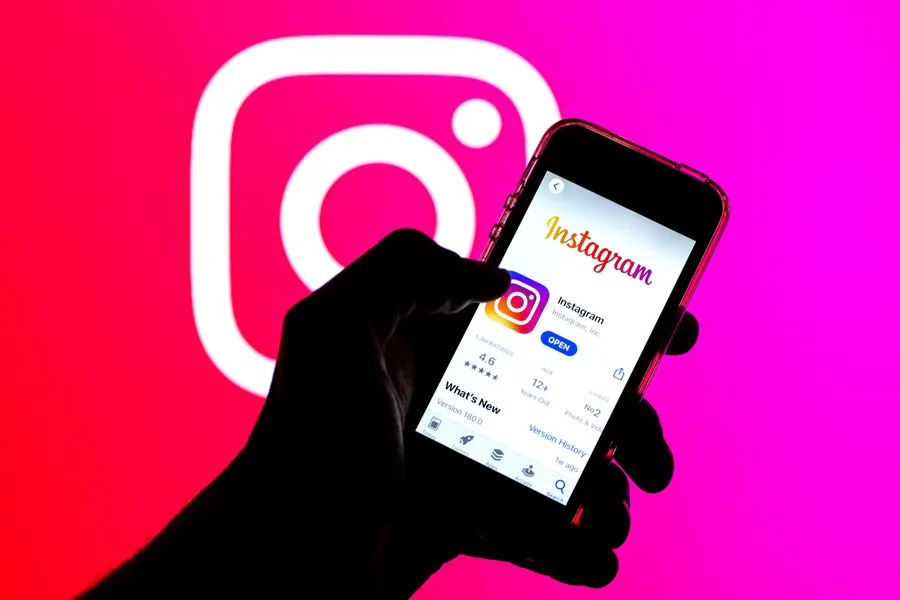 instagram resharing public stories feature banner